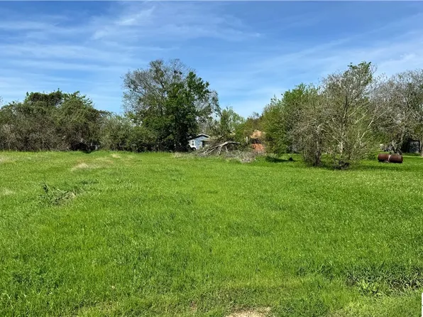1800 N Washington Ave, Cameron, TX 76520