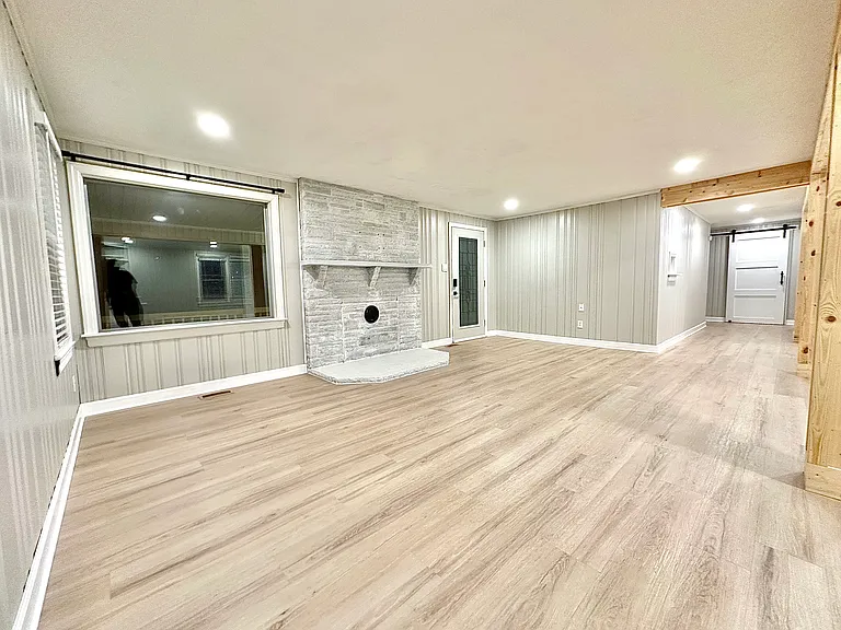 21295 Clear Creek Rd — Photo 3
