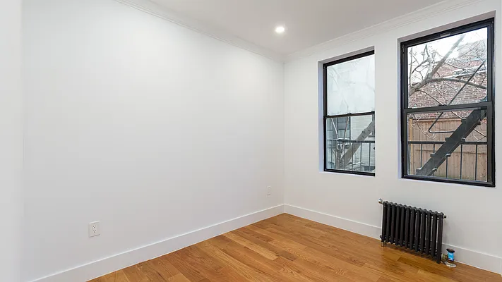 Rented by Nooklyn NYC LLC | media 54