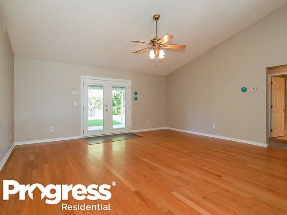 3rd image of 3329 Shelley Dr