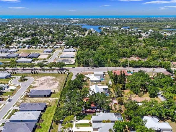 1500 Kilpatrick Rd, Nokomis, FL 34275