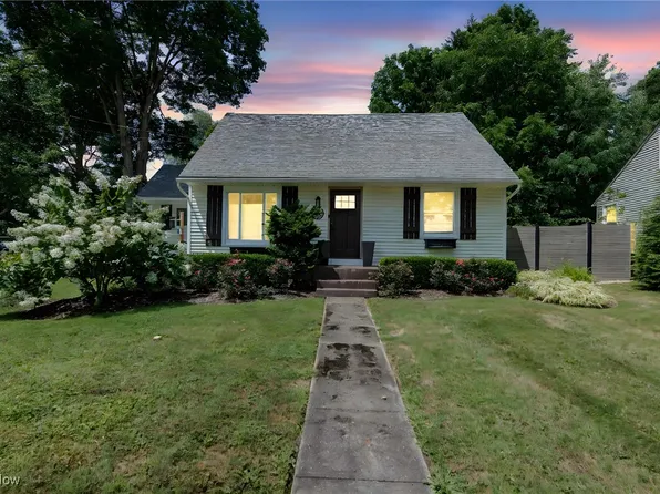 10787 Park St, Mantua, OH 44255