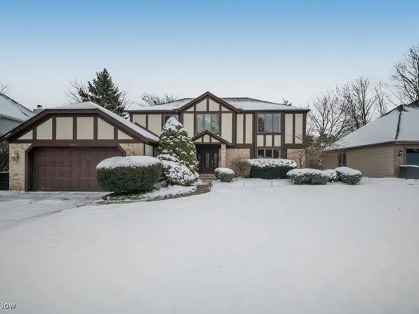 17801 Saratoga Trl, Strongsville, OH 44136