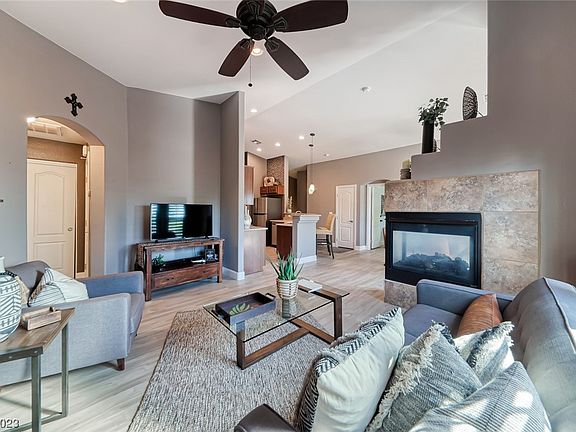 5th image of 1172 Volcanic Garden Ct Unit 101
