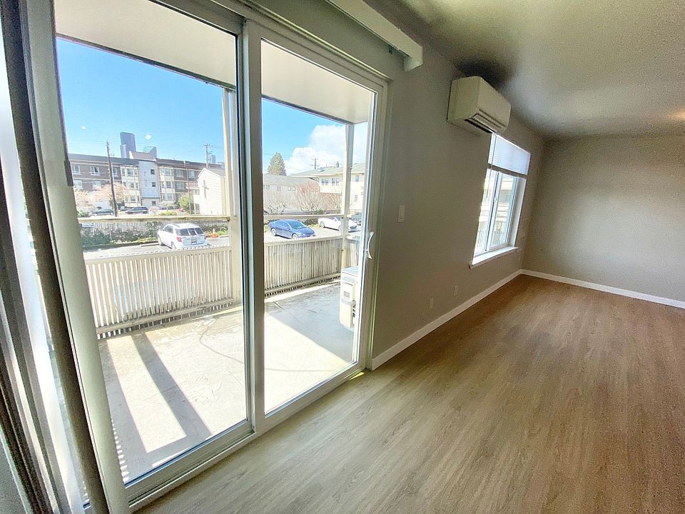 1st image of 119 19th Ave #304