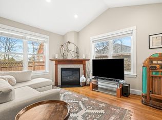31 Mystic Ave #31, Winchester, MA 01890