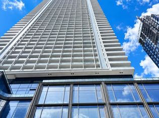 88 Queen St E #5202, Toronto, ON M5C 0B6