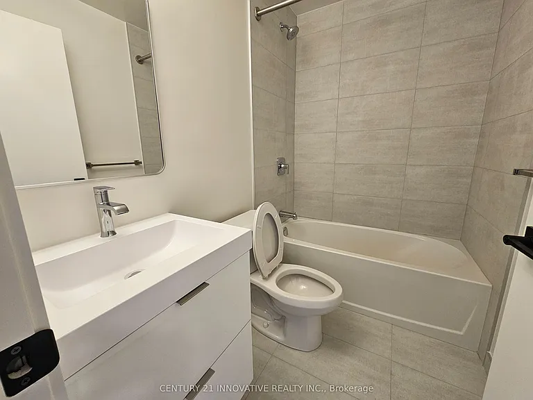 33 Erie Ave #807 — Photo 19