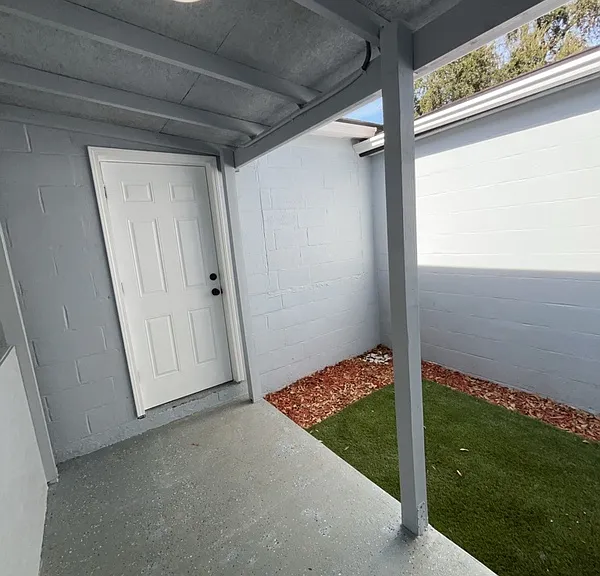 561 Raleigh St — Photo 6