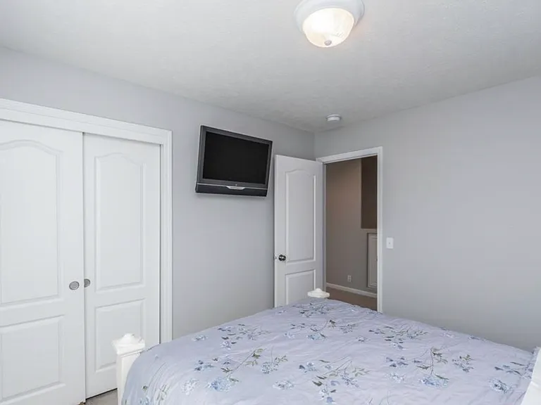 18224 Harney St — Photo 18