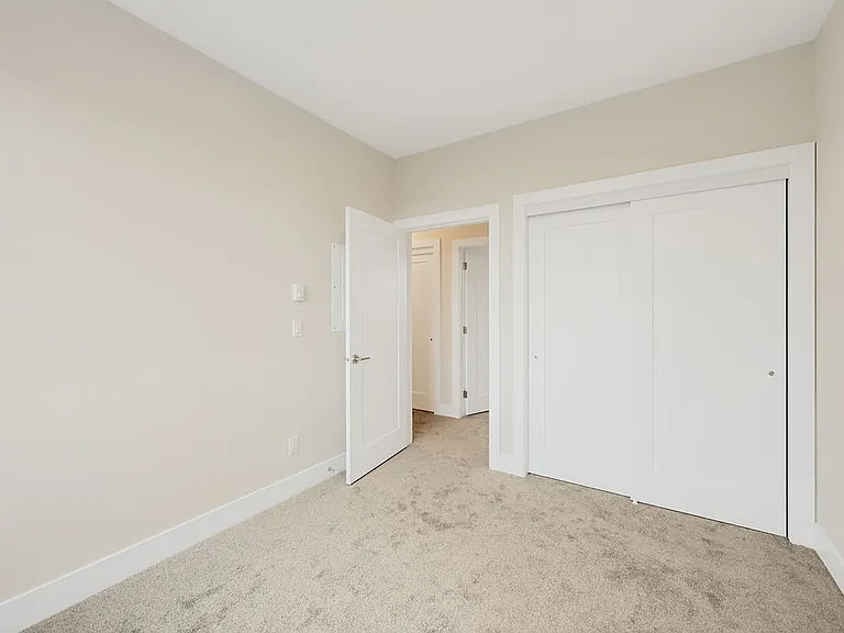 710 Catherine St — Photo 68
