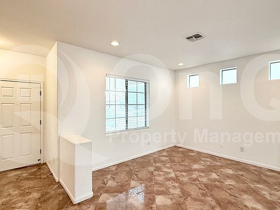 4th image of 3028 E Patrick St