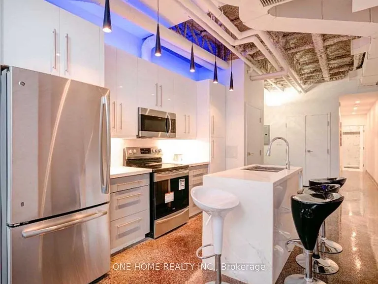 405 Dundas St W #201 — Photo 5