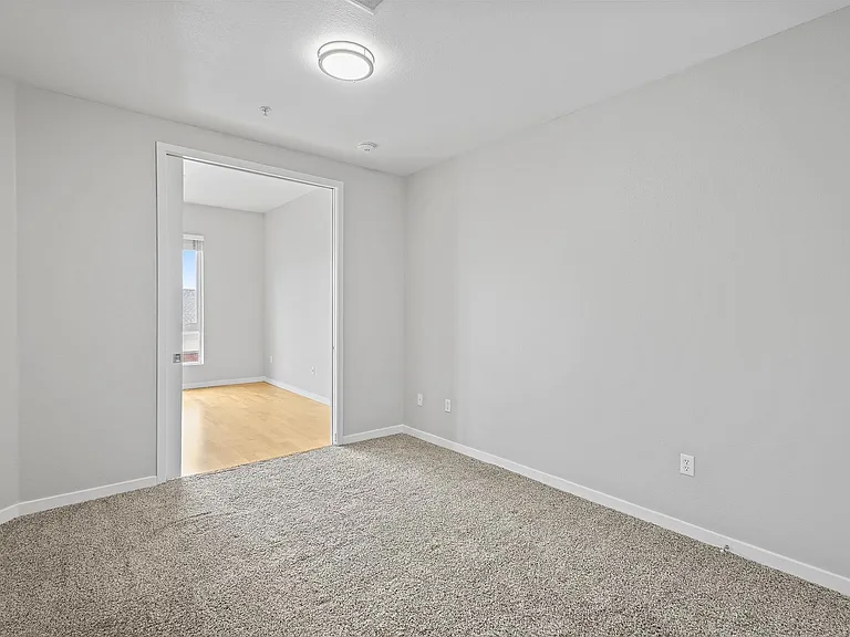 Zuma Apartments — Photo 19