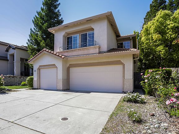 4th image of 204 Skopas Ct
