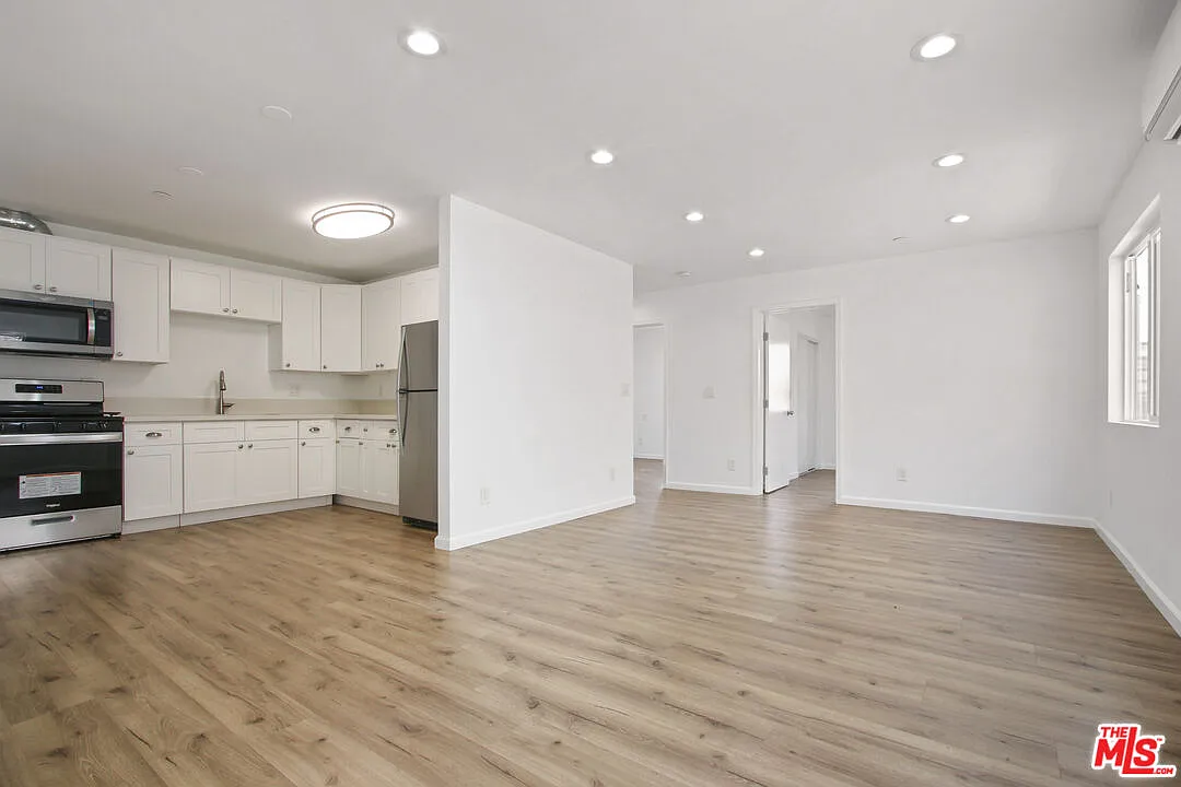 5 bed, 3.0 bath, 1588 sqft, $4,595 — Photo 1