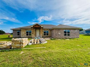 107 Chantry Ln, Gatesville, TX 76528