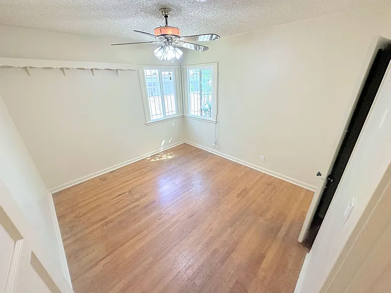 3977 Coolidge Ave — Photo 10