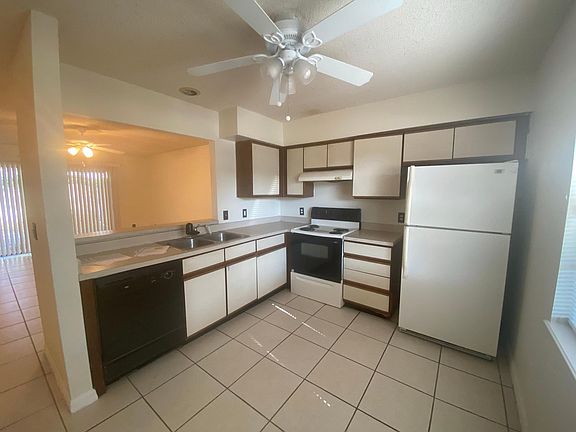 4th image of 3018 Patel Dr
