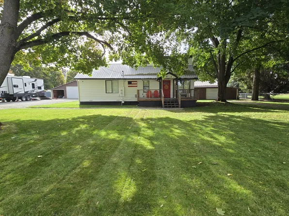 916 E Hanley Ave, Dalton Gardens, ID 83815