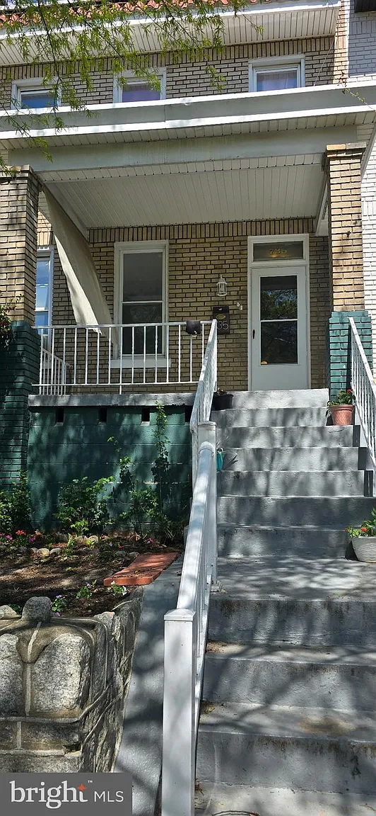 735 Princeton Pl NW photo 1