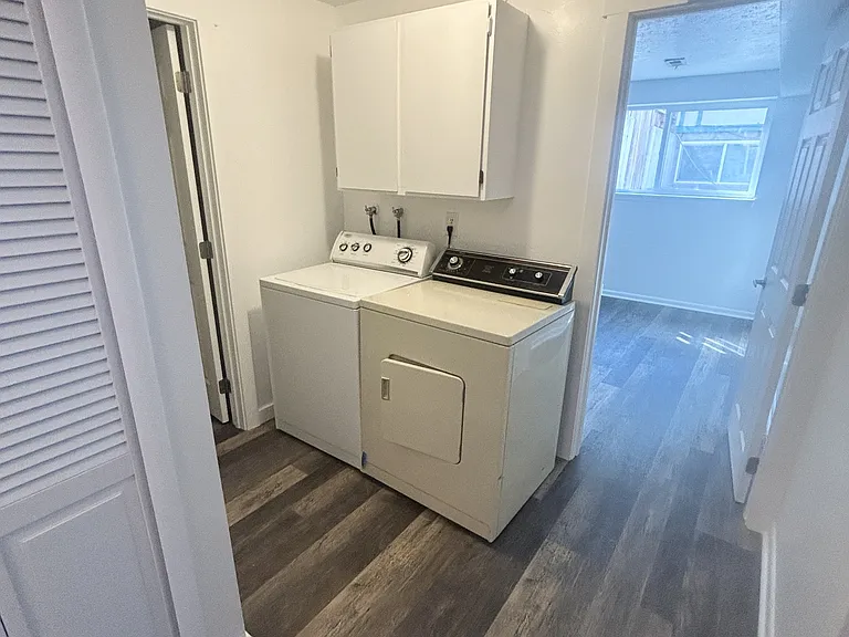 1719 E Fort Union Blvd — Photo 9