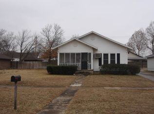 709 W Lillie Blvd, Madill, OK 73446
