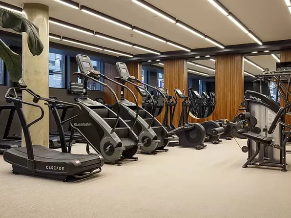 260 Gold Street image 11 of 28