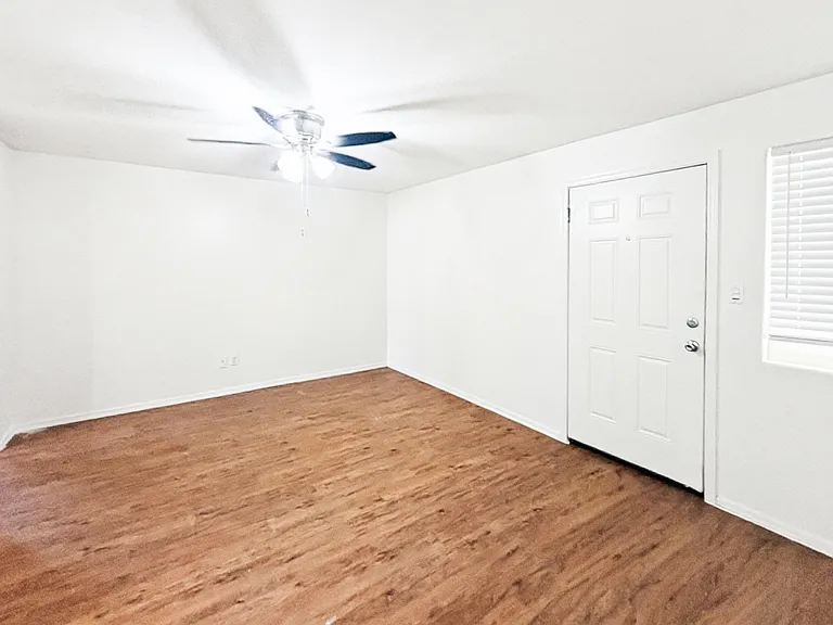2417 E Campbell Ave #2A — Photo 4