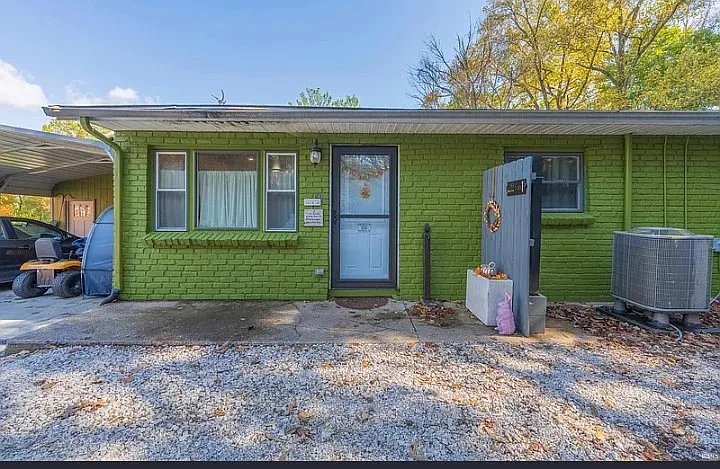 7163 & 7165 W Tulip St — Photo 1