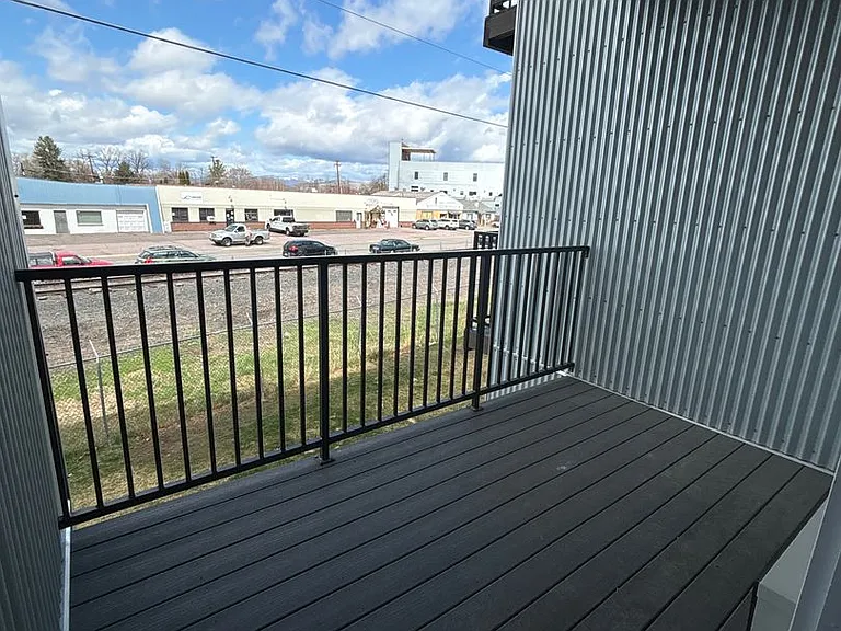522 W Bickford St — Photo 19