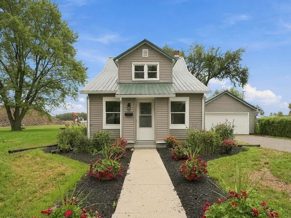 562 E Franklin St, Berne, IN 46711