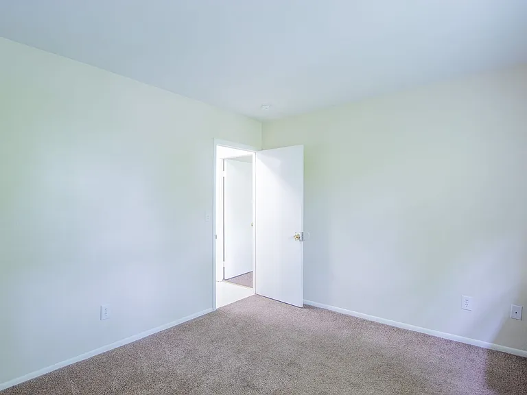 108 E Monroe Ave — Photo 11