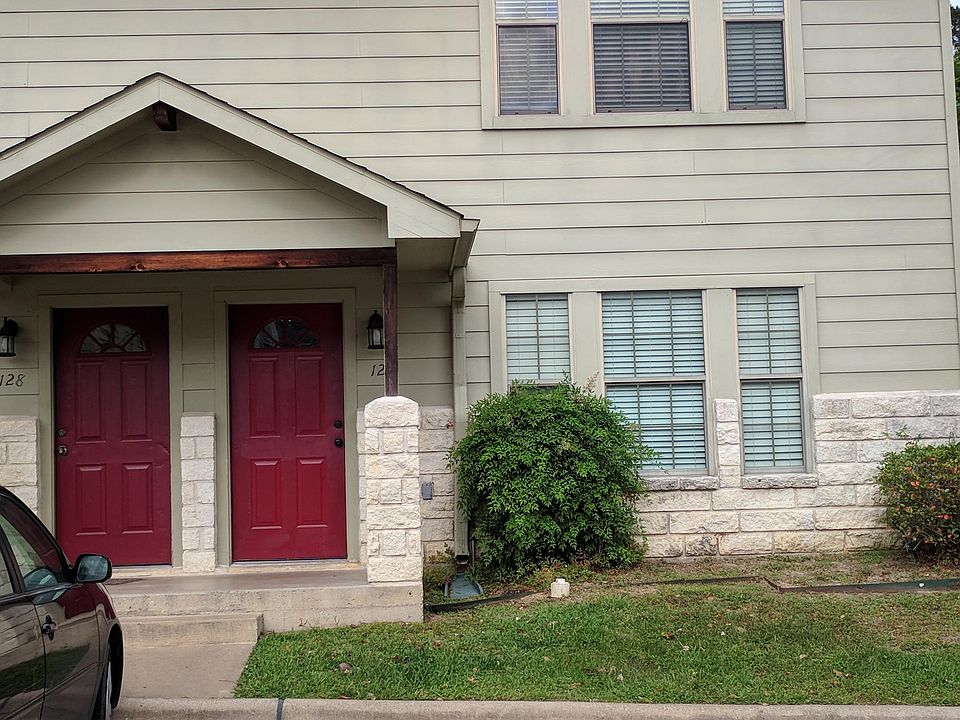 1st image of 126 Yegua Cir