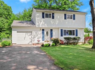 16 Jean Dr, Poughkeepsie, NY 12601