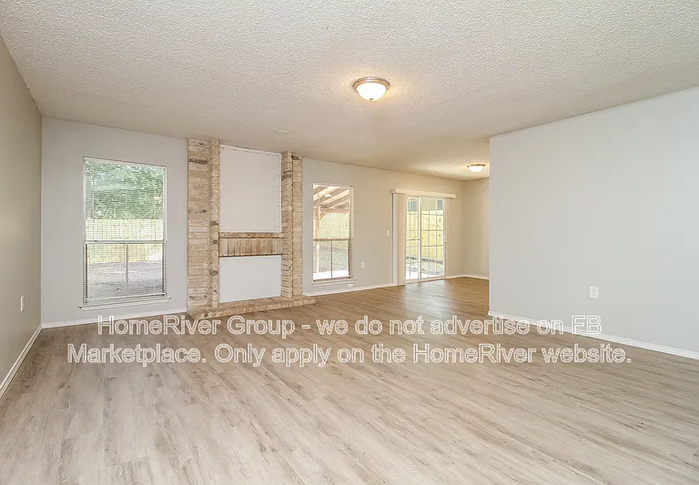 6727 Raintree Frst — Photo 2