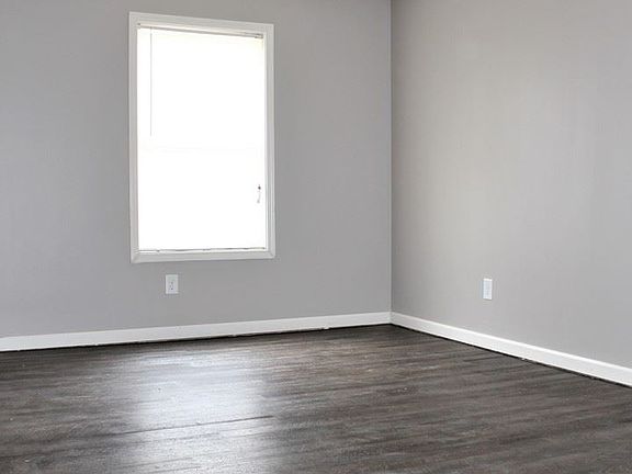 2nd image of 1221 Ash Ridge Dr Unit F