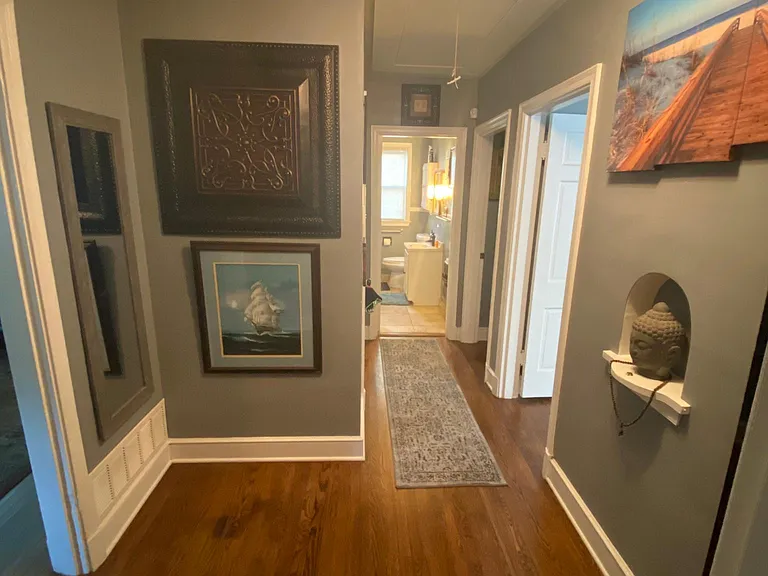 3589 Kenwood Ave — Photo 4