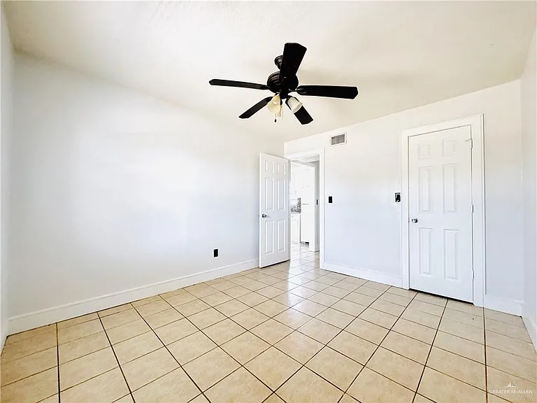 1002 Miller Ave #3-10 — Photo 7