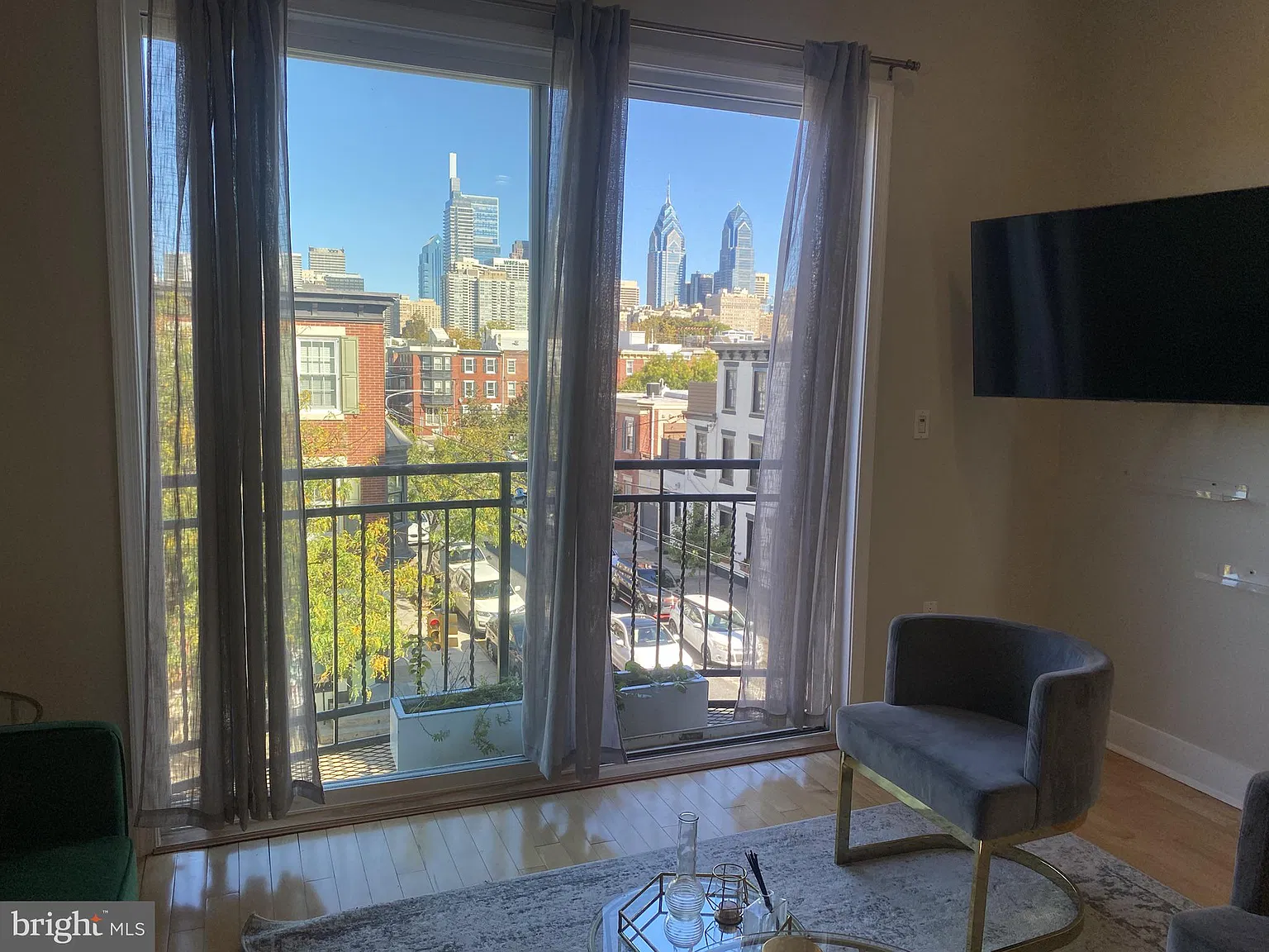 2 bed, 2.0 bath, 943 sqft, $2,750 — Photo 4
