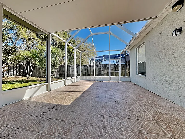 12727 Westwood Lakes Blvd — Photo 17
