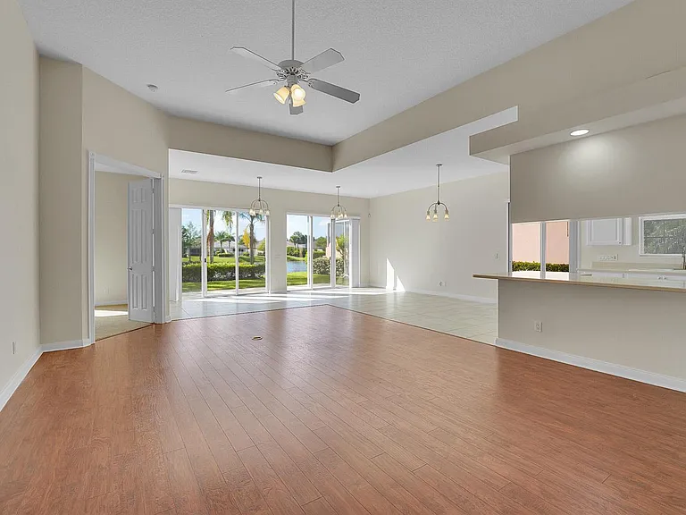 11427 SW Rockingham Dr — Photo 8