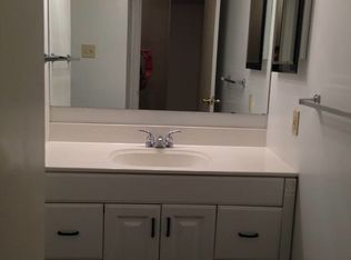 1210 Wicklow Rd APT C, Ballwin, MO 63021