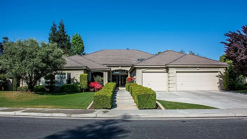 2005 Norwich Way photo 1