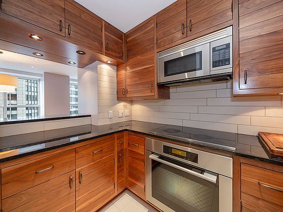 5th image of 146 W 57th St #48EF