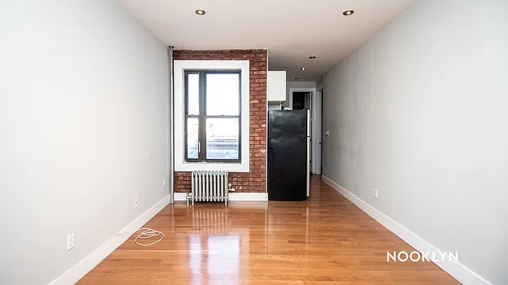 Rented by Nooklyn NYC LLC | media 9
