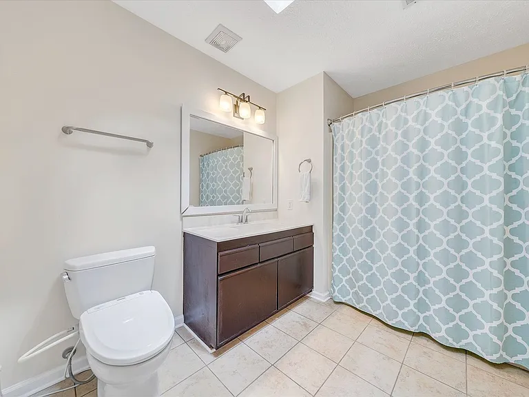 504 Cedar Orchard Dr W — Photo 6