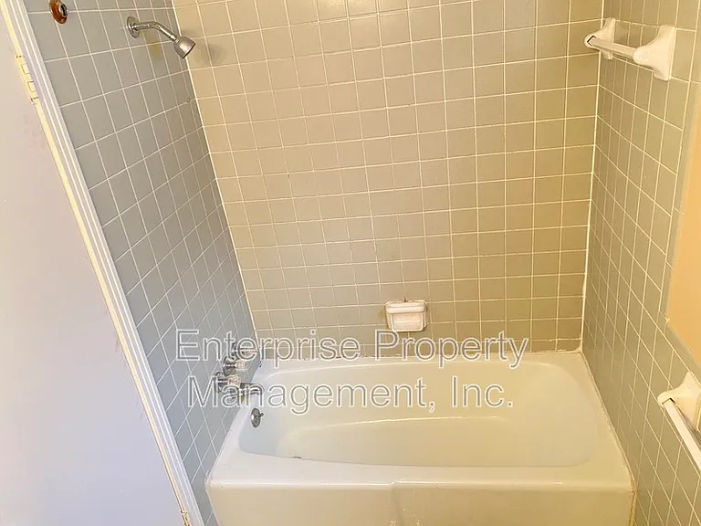 1982 Goldbrier Ln — Photo 24