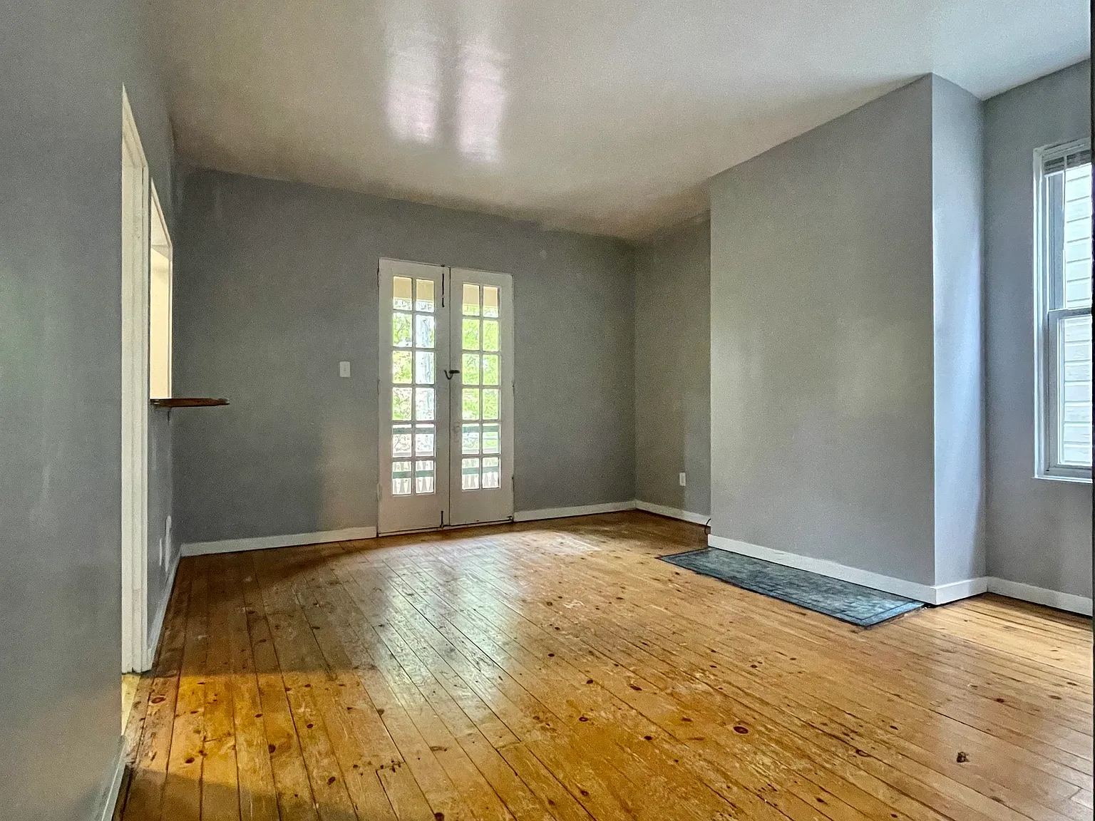 714 Ivy St — Photo 3
