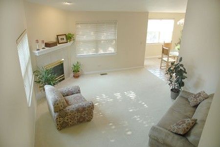 2nd image of 211 Dunridge Cir